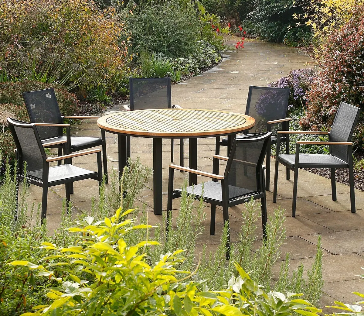 Barlow Tyrie Aura 6 Seater Round Dining Set